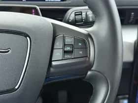Ford Mustang (2022) thumbnail 30