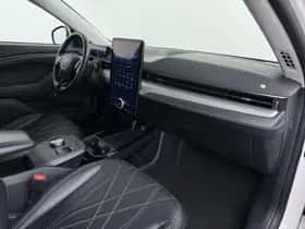 Ford Mustang (2022) thumbnail 39