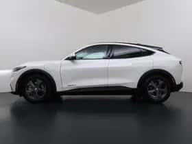 Ford Mustang (2022) thumbnail 5