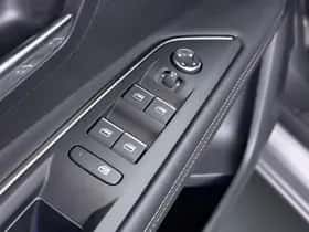 Peugeot 3008 (2023) thumbnail 18