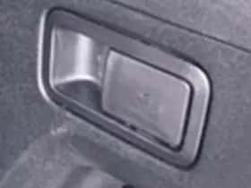 Peugeot 3008 (2023) thumbnail 12
