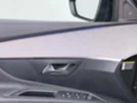 Peugeot 3008 (2023) thumbnail 17