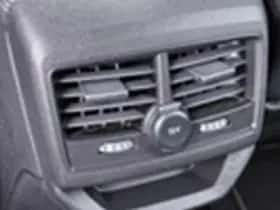 Peugeot 3008 (2023) thumbnail 25