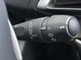 Peugeot 3008 (2023) thumbnail 31