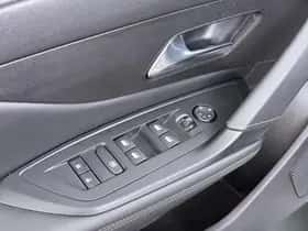 Peugeot 308 (2024) thumbnail 16