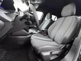 Peugeot 2008 (2025) thumbnail 18
