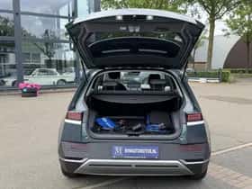 Hyundai Ioniq 5 (2023) thumbnail 8