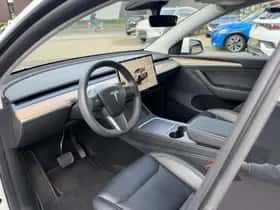 Tesla Model Y (2023) thumbnail 14