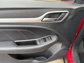 MG MG ZS (2020) thumbnail 13