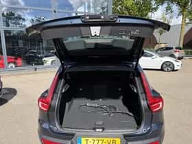 Volvo XC40 (2020) thumbnail 5
