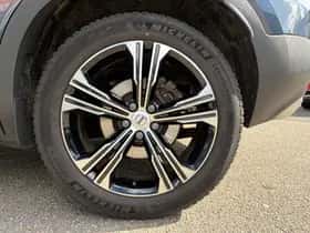 Volvo XC40 (2020) thumbnail 9
