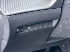 Peugeot 2008 (2025) thumbnail 18