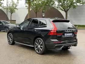 Volvo XC60 (2023) thumbnail 3