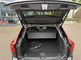 Volvo XC60 (2023) thumbnail 7