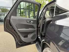 Volvo XC60 (2023) thumbnail 10