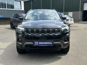 Jeep Compass (2024) thumbnail 2
