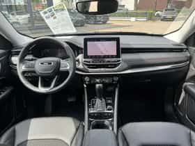 Jeep Compass (2024) thumbnail 14