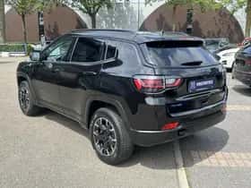 Jeep Compass (2024) thumbnail 3