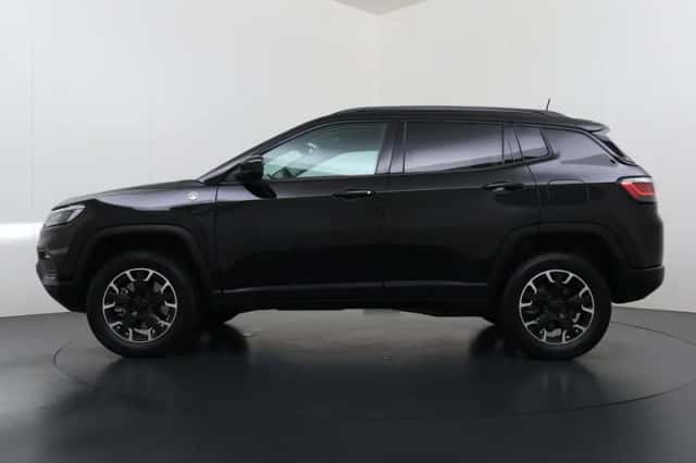 Jeep Compass (2024) thumbnail 5