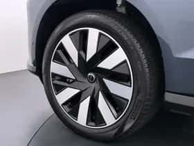 Volvo EX90 (2025) thumbnail 16
