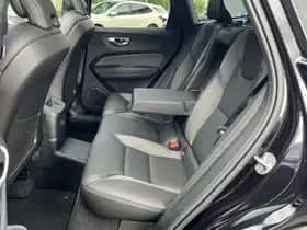 Volvo XC60 (2024) thumbnail 12