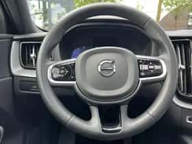 Volvo XC60 (2024) thumbnail 17