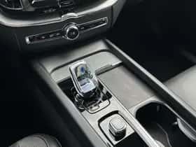 Volvo XC60 (2024) thumbnail 38