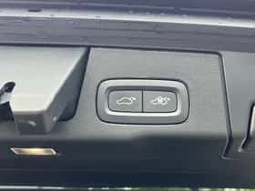Volvo XC60 (2024) thumbnail 9