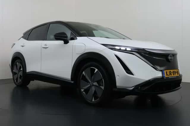 Nissan Ariya (2023) thumbnail 4