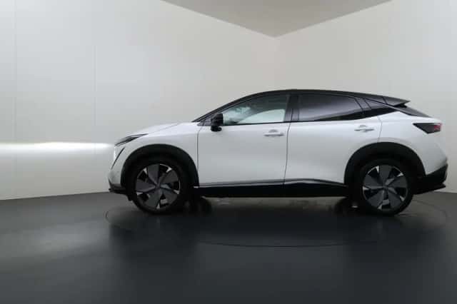 Nissan Ariya (2023) thumbnail 6