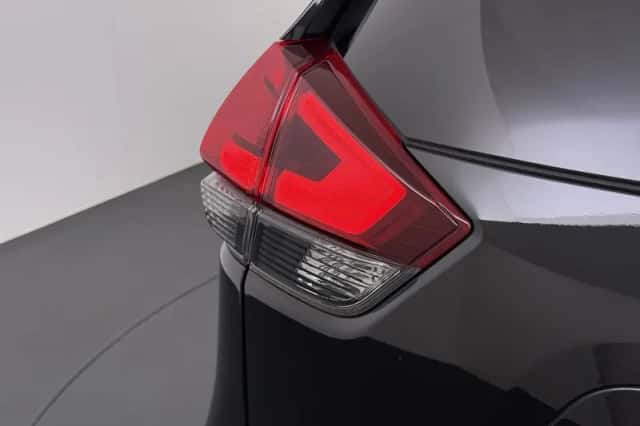 Nissan X-Trail (2020) thumbnail 2