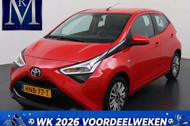 Toyota Aygo (2022) thumbnail 1