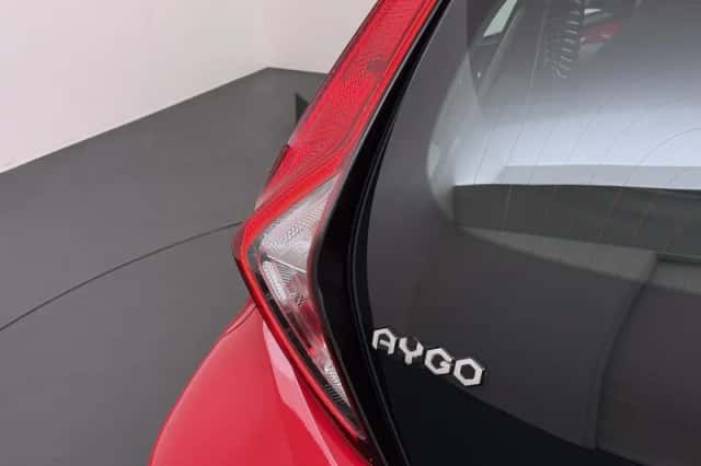 Toyota Aygo (2022) thumbnail 3