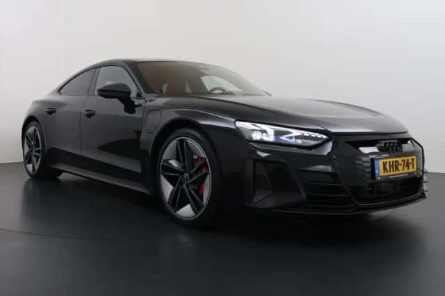 Audi e-tron GT (2022) thumbnail 3
