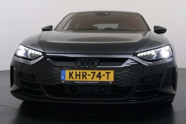 Audi e-tron GT (2022) thumbnail 4