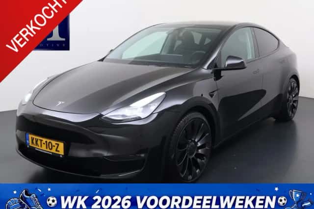 Tesla Model Y (2024) thumbnail 1
