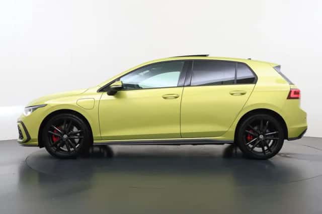 Volkswagen Golf (2021) thumbnail 5