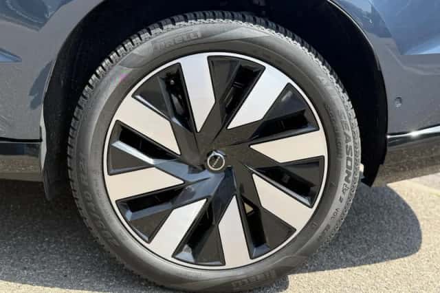 Volvo EX90 (2025) thumbnail 3