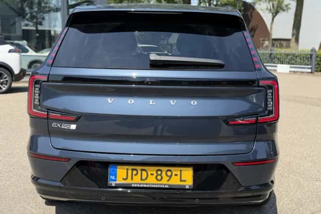 Volvo EX90 (2025) thumbnail 5