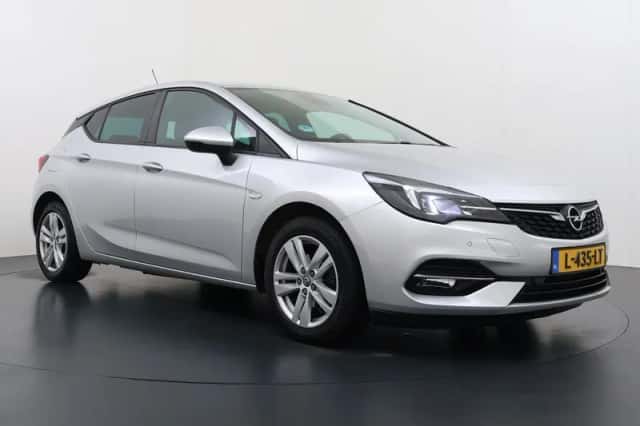 Opel Astra (2021) thumbnail 3