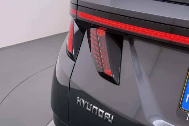 Hyundai Tucson (2023) thumbnail 2