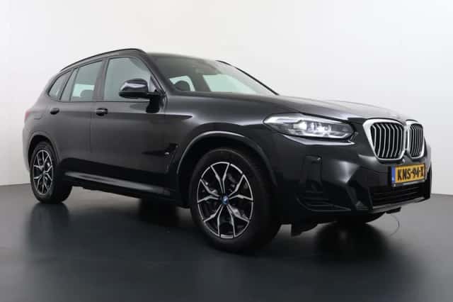 BMW X3 (2023) thumbnail 3