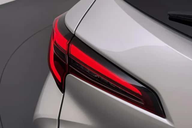 Toyota Corolla (2024) thumbnail 2