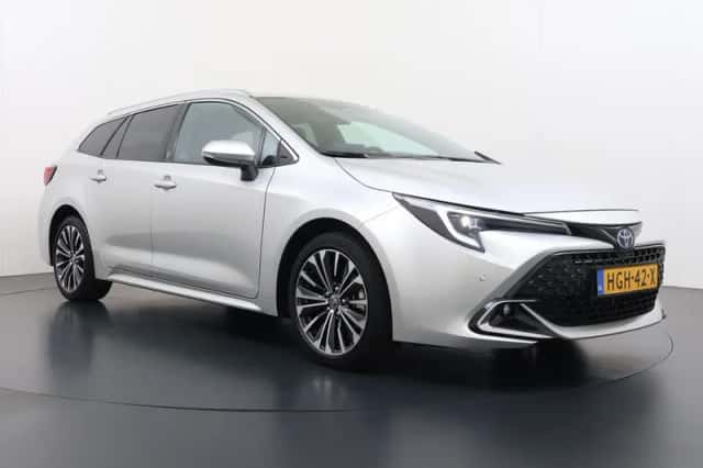 Toyota Corolla (2024) thumbnail 3