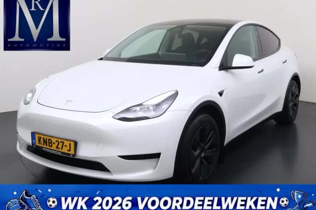 Tesla Model Y (2024) thumbnail 1