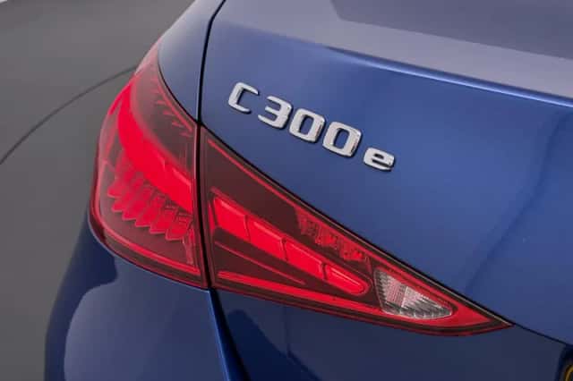 Mercedes-Benz C-Klasse (2022) thumbnail 2