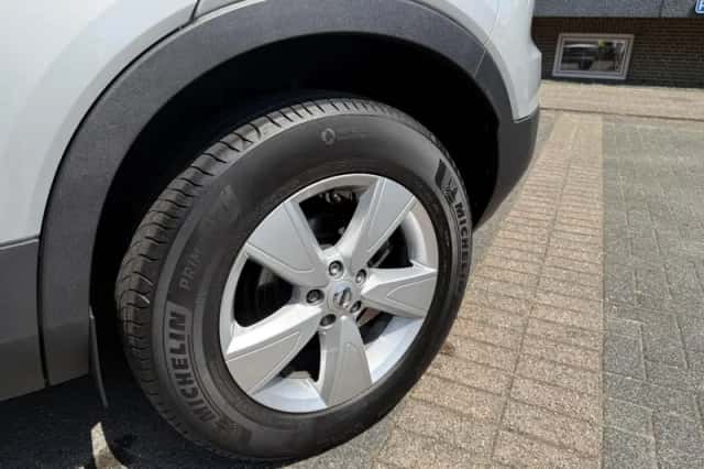 Volvo XC40 (2023) thumbnail 5