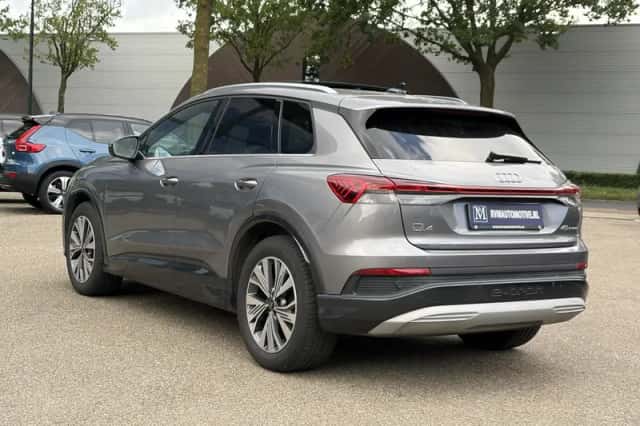 Audi Q4 (2024) thumbnail 6