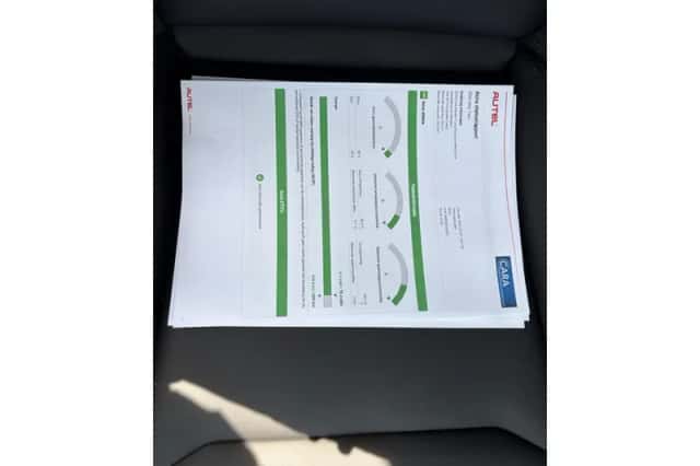 Tesla Model Y (2024) thumbnail 2
