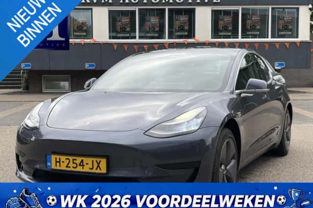 Tesla Model 3 (2020) thumbnail 1